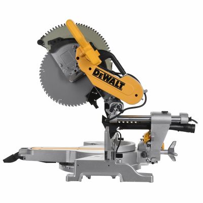 13. DeWalt DWS780-QS Gehrungssäge (1675 W; 305 mm)