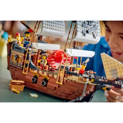 18. LEGO Creator 3-in-1 31387 – Legendäres Piratenschiff
