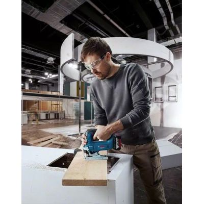 5. Bosch GST 185-LI elektrische Stichsäge 3500 Hübe/min 2 kg
