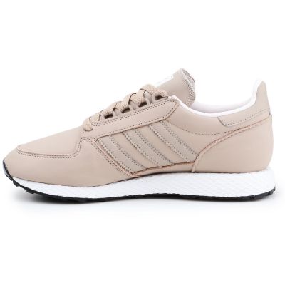 4. Adidas Forest Grove W EE8967 Schuhe