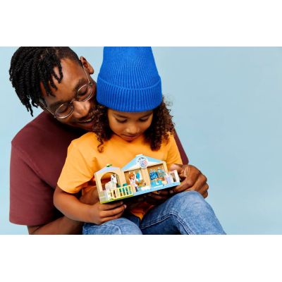 9. LEGO Friends 42696 Tierklinik