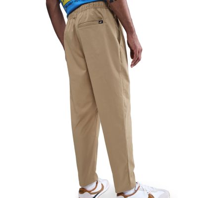4. Nike Club Herrenhose beige HJ1997 298