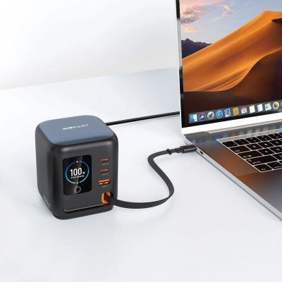 6. Acefast Z10 GaN 100W 3xUSB Desktop-Ladegerät mit einziehbarem USB-C-Kabel und TFT-Display – Schwarz