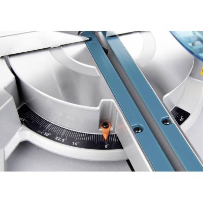 9. Makita LS0816F Gehrungssäge 1200 W 216 mm 5000 U/min