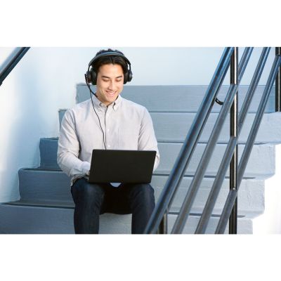 5. Kensington H2000 USB-C Over-Ear-Kopfhörer