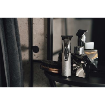 4. ADLER AD 2836s Silberner USB-Trimmer