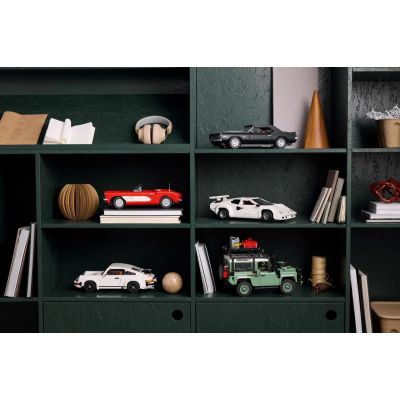 11. LEGO Icons 10337 Lamborghini Countach 5000 Quattrovalvole