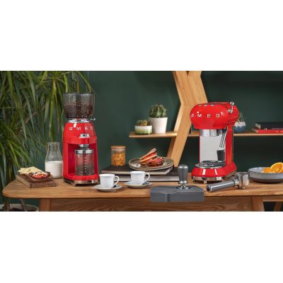 21. Smeg CGF11RDEU Kaffeemühle 150W Rot