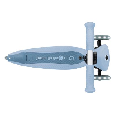 30. Roller mit Sitz Globber Go•Up Active Lights Ecologic Jr 745-501