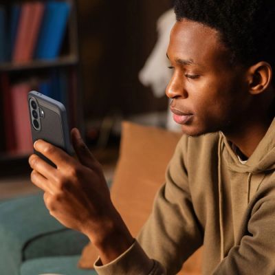 14. Spigen Rugged Armor Schutzhülle für Samsung Galaxy A37 5G – Schwarz