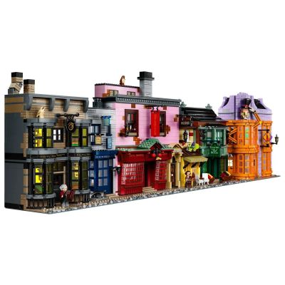 5. LEGO Harry Potter 75978 Winkelgasse