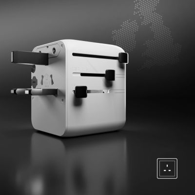 10. SBS Reiseadapter 2xUSB-C 1xUSB-A Universal - Weiß