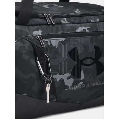 5. Under Armour 1369223-010 Sporttasche