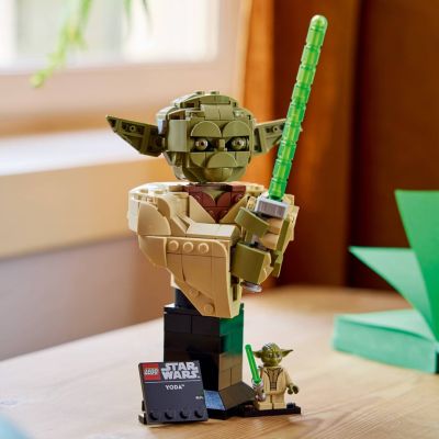 8. LEGO Star Wars 75438 - Yoda-Büste