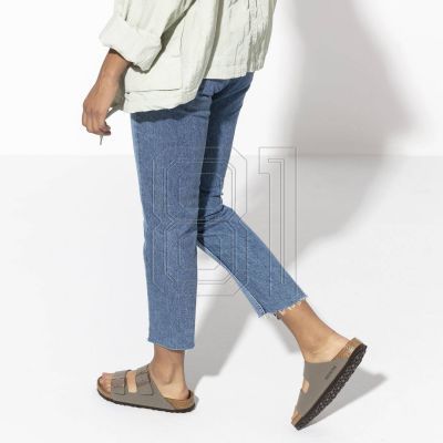 7. Birkenstock Arizona Birko-Flor Nubuk Stone Regular Wide Grau Damen/Herren Pantoletten (0151211)