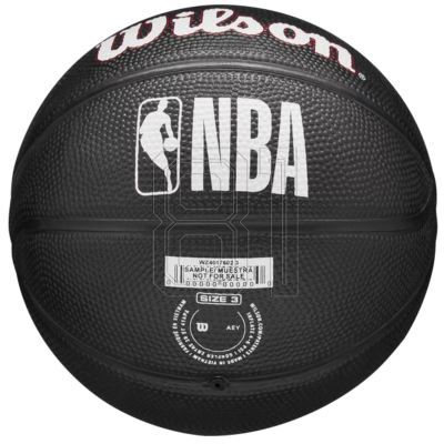 8. Wilson Team Tribute Chicago Bulls Mini Ball Jr WZ4017602XB