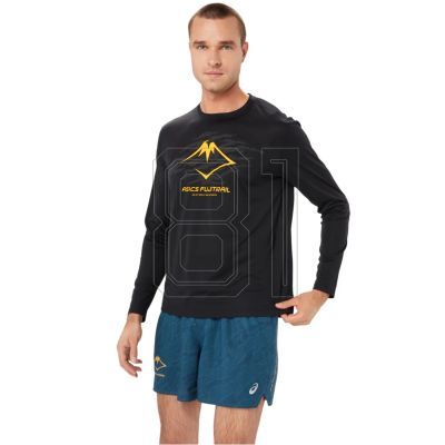 2. Asics Fujitrail Logo LS Top M 2011C987-001