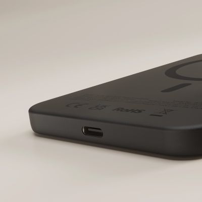 4. Powerbank ZENS ZEPP11B/00 10000mAh Kabelloses Laden Schwarz