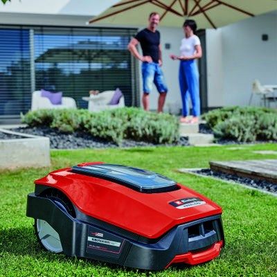9. Einhell FREELEXO 1200 LCD BT Mähroboter Akku Rot