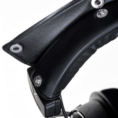 36. Beyerdynamic DT 770 PRO 32 OHM - Geschlossener Studio-Kopfhörer