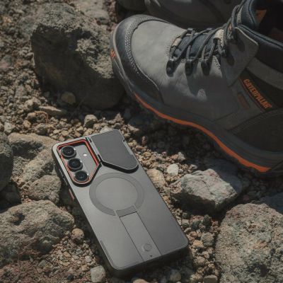7. Tech-Protect Kevlar Aura MagSafe Hülle für Samsung Galaxy S26 – Schwarz und Orange
