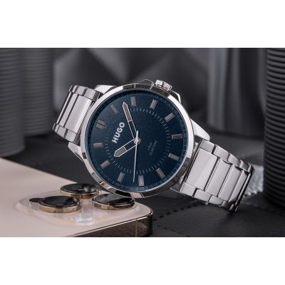 3. HUGO First Herrenuhr 1530186 + Box
