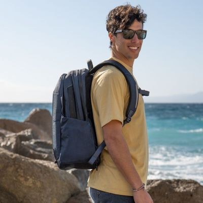 8. XD DESIGN DIEBSTAHLSICHERER RUCKSACK BOBBY EXPLORE MARINEBLAU P/N: P705.915