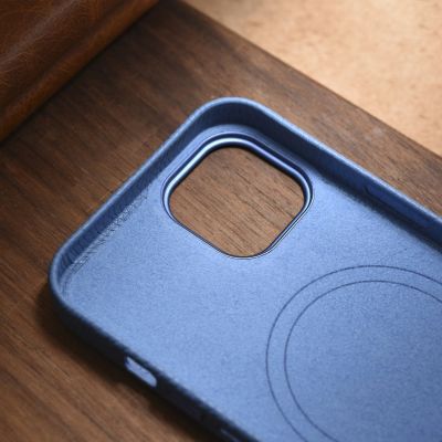 19. iCarer Litchi Premium Ledertasche iPhone 14 Magnetische Ledertasche mit MagSafe Hellblau (WMI14220709-LB)