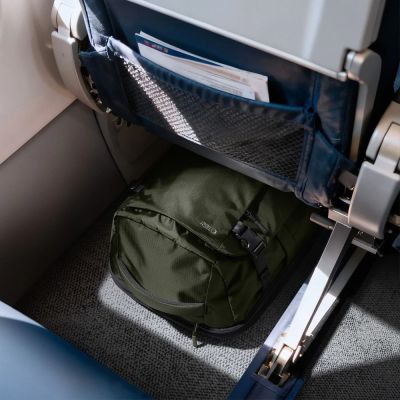 12. Tech-Protect Defender S70 RYANAIR & WIZZAIR 24L Laptop-Rucksack – Dunkelgrün