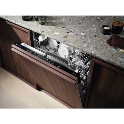 15. Einbaugeschirrspüler ELECTROLUX EES47320L