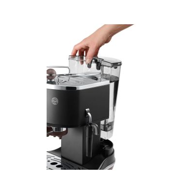 3. DeLonghi ECOV311.BK Espressomaschine (1100W; beige)