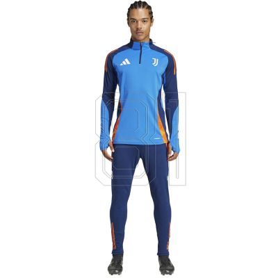 4. Adidas Juventus Training Top M JE4310 sweatshirt