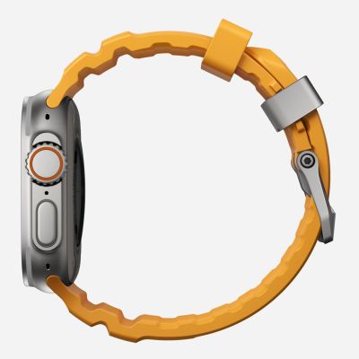 9. Nomad Rocky Point Armband aus Naturleder und Titan