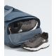7. The North Face Base Camp Voyager Reisetasche 42L – Grau/Frostgrau