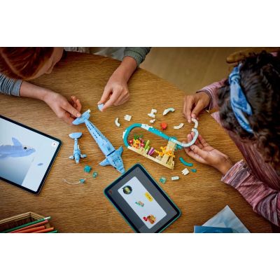 12. LEGO Creator 31385 Meerestiere: Wunderschöne Delfine