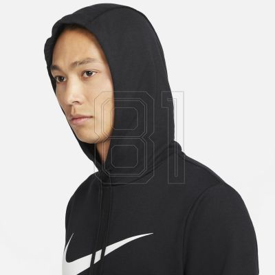5. Nike Dri-FIT Sport Clash M Sweatshirt DM8131-011