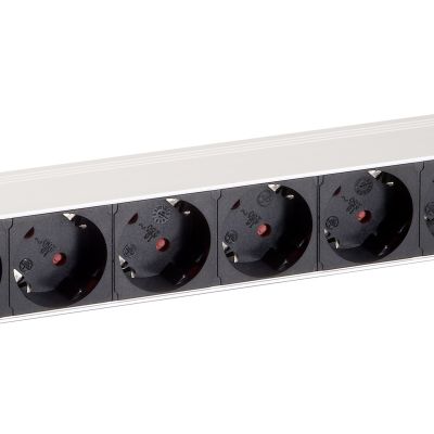 3. Equip 333293 PDU 8-fach Stromverteilereinheit 1U Schwarz, Silber