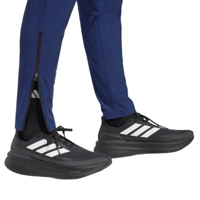 5. adidas Tiro 26 Travel Woven Herrenhose, marineblau, KE8364