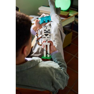 9. LEGO Minecraft 21594 - Skelett