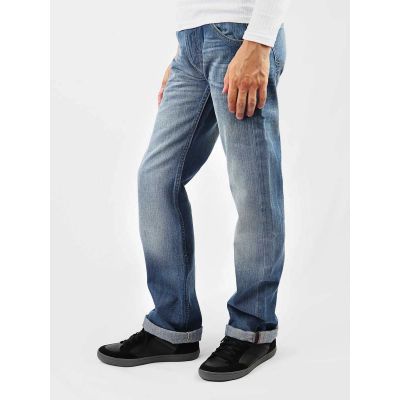 2. Lee Flint L702CRBP