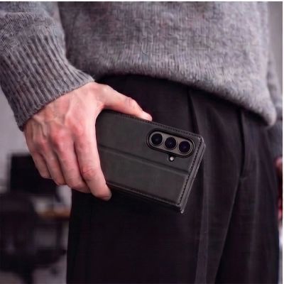 7. Tech-Protect Brieftaschenhülle für Samsung Galaxy Z Fold 8 Ultra – Schwarz