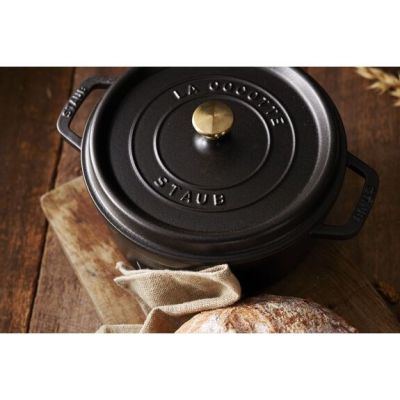 8. Staub Runder Gusseisentopf – 3,8 l, Schwarz