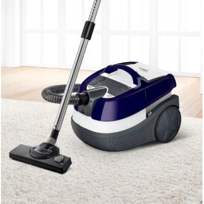7. BOSCH BWD 41740 AquaWash&Clean Staubsauger