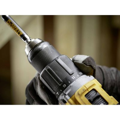 7. DEWALT UD 18V DCD799D2T 74Nm 2x2,0Ah BL TSTAK Schraubendreher