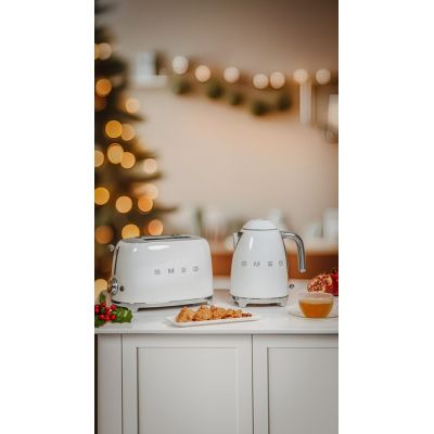 22. SMEG KL03WHEU Wasserkocher, weiß
