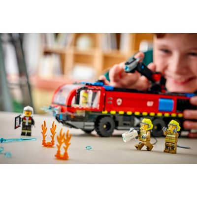 26. LEGO City 60499 Flughafen-Feuerwehrauto