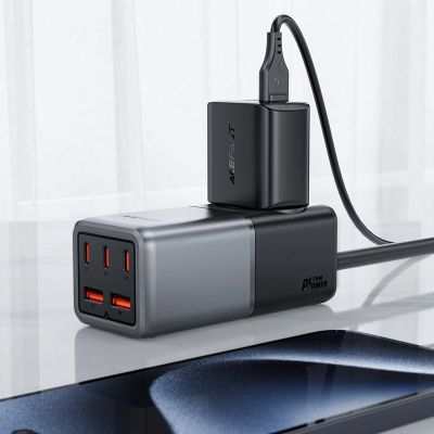 4. Acefast Z2 GaN 75W PD-Tischladegerät 3x USB-C 2x USB-A - Schwarz und Grau