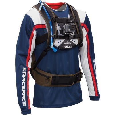 3. CamelBak Brustpanzer