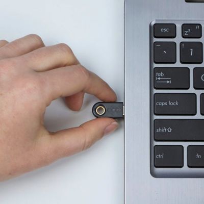 4. Yubico YubiKey 5C U2F FIDO-Hardwareschlüssel