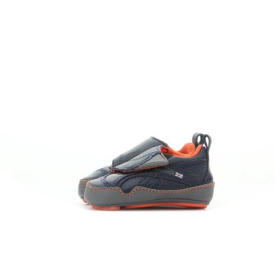 14. REEBOK ULTRA VERSAFLEX CRIB J19473
